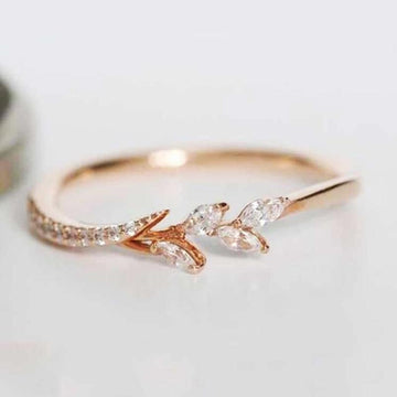 Fashion White High Quality AAA+ Cubic Zirconia Diamonds Cute Leaf Promise Ring - The Jewellery Supermarket